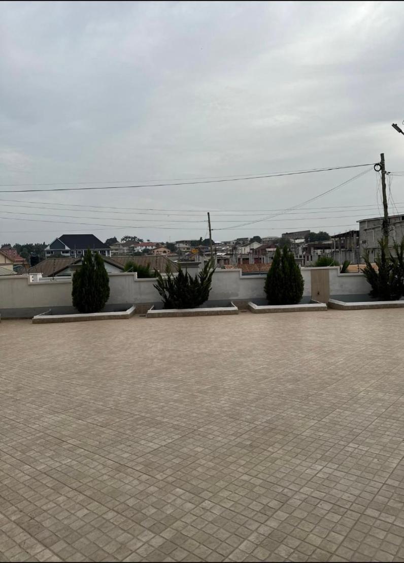Baffour Apartments Adiebeba Exterior foto